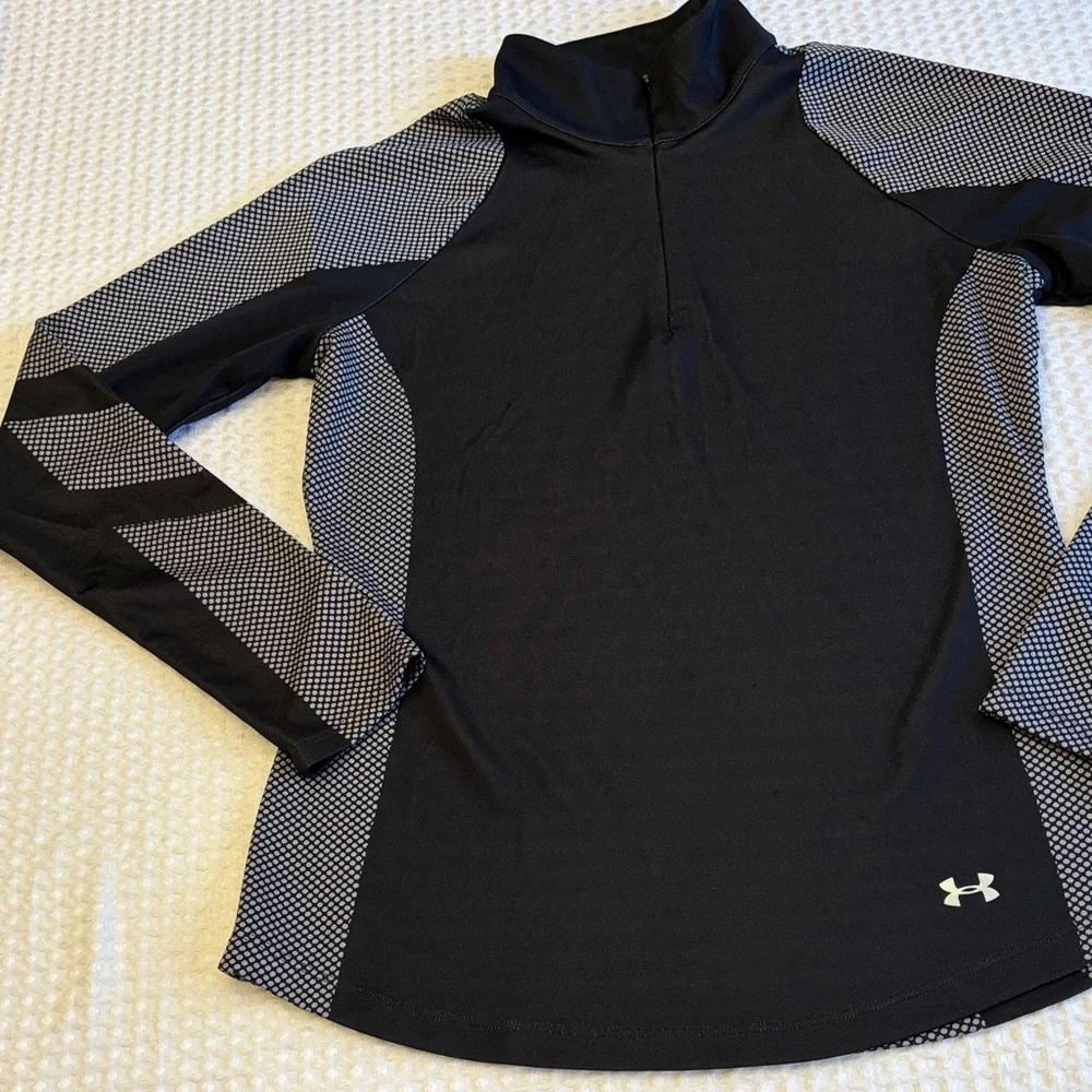 Under Armour MEDIUM Black Gray Dot Long Sleeve 1/4 Zip Mock Neck Top - Picture 3 of 12